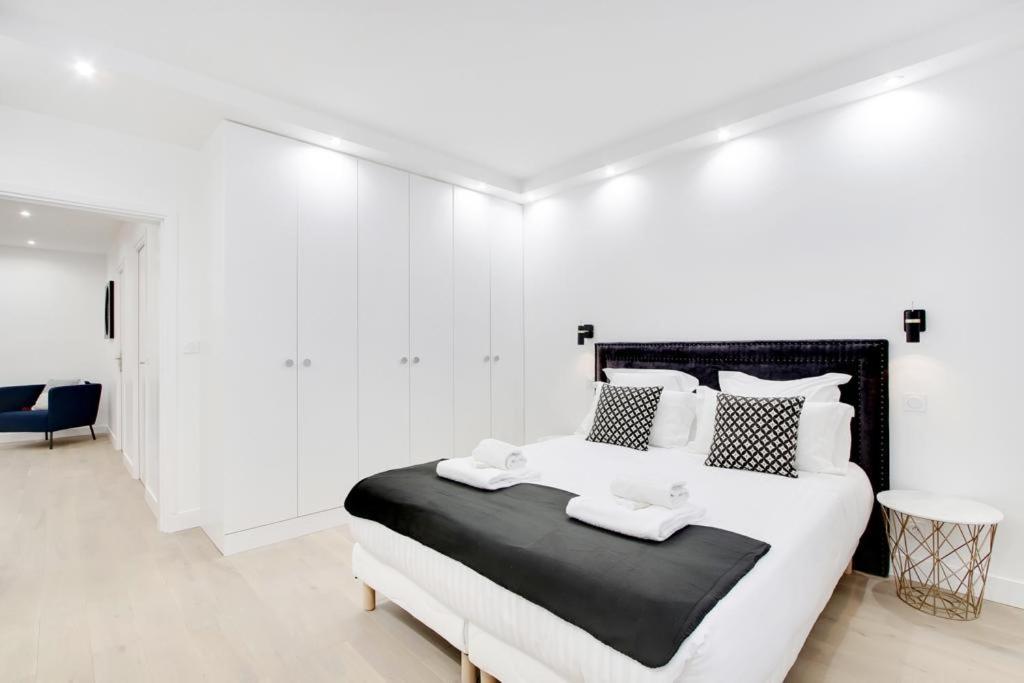 Trocadero/ Eiffel Tower - 3 Bedrooms- All New! Paris Exterior photo